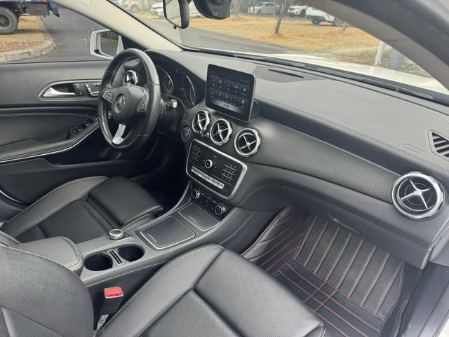Beijing Benz GLA 2018 GLA 200 Fashion Edition Used Car for Sale in Ghana -u22729701 | ZEEX AUTO