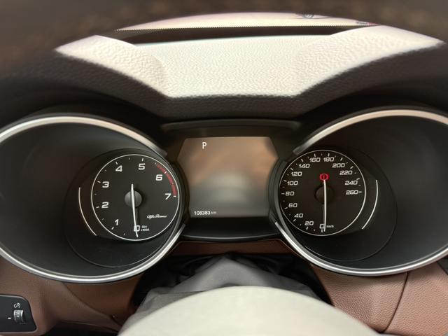 Alfa Romeo Stelvio 2017 Model 2.0T 200HP Luxury Version Used Car for Sale in Ghana -u22991291 | ZEEX AUTO