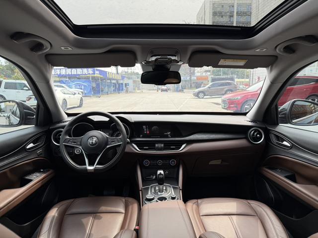 Alfa Romeo Stelvio 2017 Model 2.0T 200HP Luxury Version Used Car for Sale in Ghana -u22991291 | ZEEX AUTO