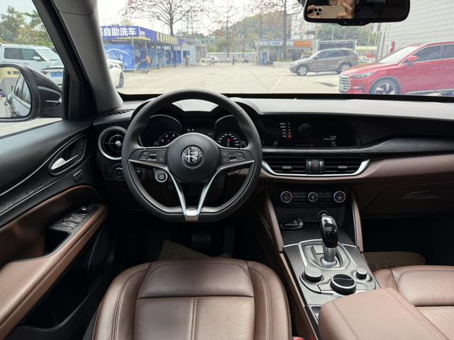Alfa Romeo Stelvio 2017 Model 2.0T 200HP Luxury Version Used Car for Sale in Ghana -u22991291 | ZEEX AUTO