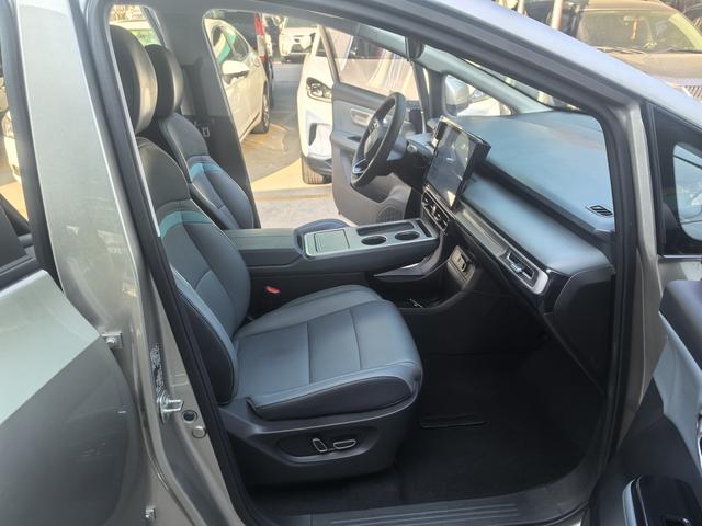 AION AION Y 2023 Plus 610 Smart Premium Edition (Lithium Iron Phosphate Battery) Used Car for Sale in Ghana -u22582032 | ZEEX AUTO