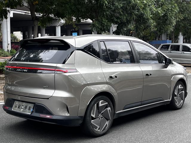 HYCAN Z03 2022 510 Chaoku Edition 63.98kWh Used Car for Sale in Ghana -u22868410 | ZEEX AUTO