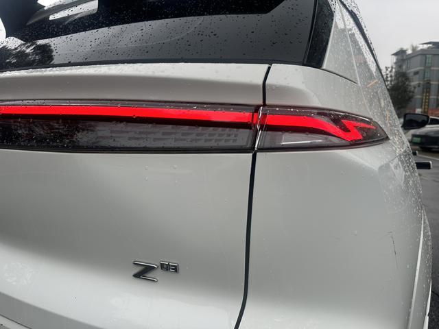 HYCAN Z03 2022 510 Chaoku Edition 64.23kWh Used Car for Sale in Ghana -u22985052 | ZEEX AUTO