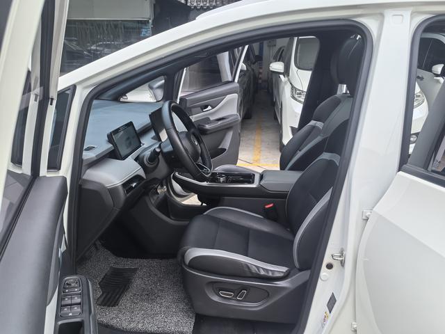 HYCAN Z03 2022 510 Chaoku Edition 63.98kWh Used Car for Sale in Ghana -u22915673 | ZEEX AUTO