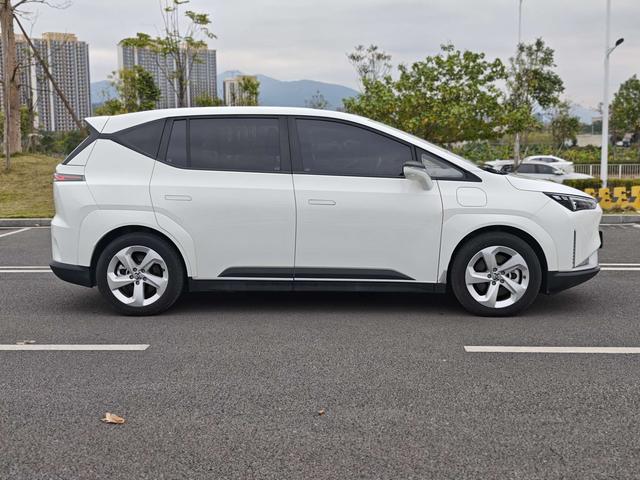 HYCAN Z03 2022 430 ChaoXiang Edition 55.5kWh Used Car for Sale in Ghana -u23005647 | ZEEX AUTO