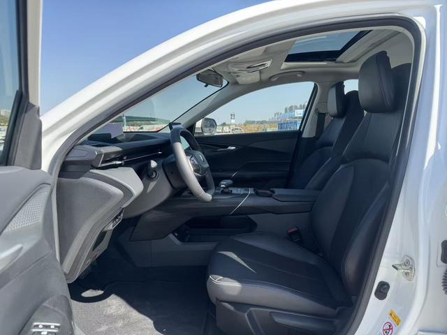 Changan Yida 2023 1.5T GDI Automatic Premium Version Used Car for Sale in Ghana -u22411276 | ZEEX AUTO