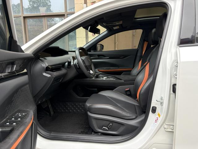 Changan UNI-V 2022 Model 1.5T Sport Edition Used Car for Sale in Ghana -u22820909 | ZEEX AUTO