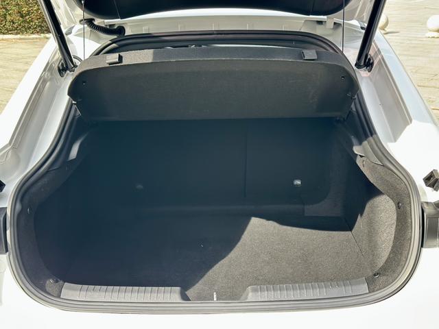 Changan UNI-V 2023 1.5T Premium Edition Used Car for Sale in Ghana -u22128511 | ZEEX AUTO