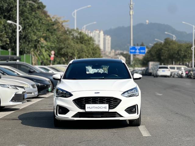Ford Focus 2021 Hatchback EcoBoost 180 Automatic ST Line Used Car for Sale in Ghana -u22925366 | ZEEX AUTO