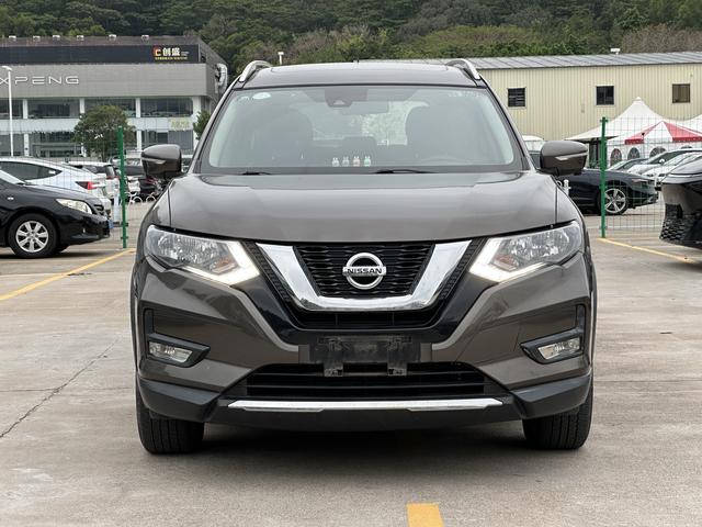 Dongfeng Nissan X-Trail 2019 2.0L CVT Comfort Edition 2WD Used Car for Sale in Ghana -u23023000 | ZEEX AUTO