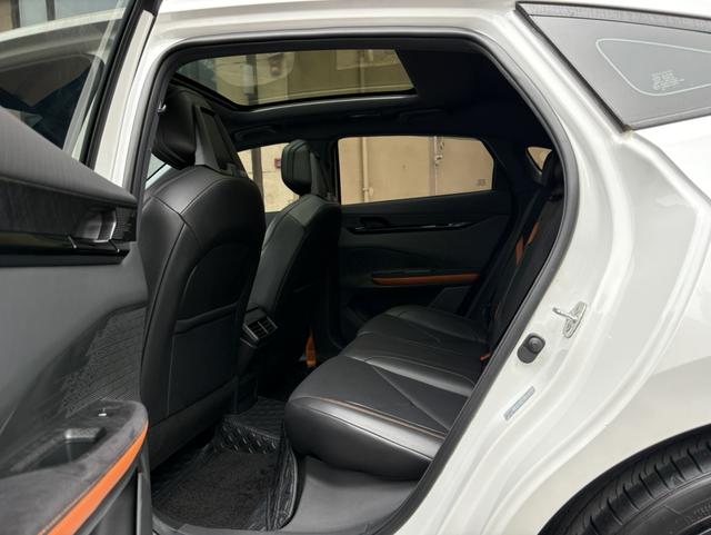 Changan UNI-V 2022 Model 1.5T Sport Edition Used Car for Sale in Ghana -u22820909 | ZEEX AUTO