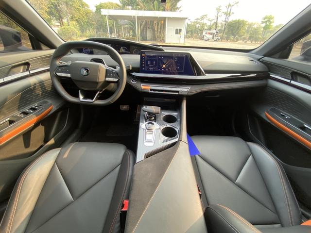 Changan UNI-V 2023 1.5T Sport Edition Used Car for Sale in Ghana -u22635156 | ZEEX AUTO