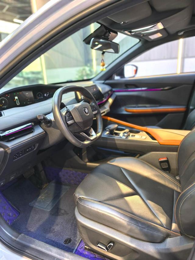 Changan UNI-V 2022 Model 1.5T Premium Version Used Car for Sale in Ghana -u22369097 | ZEEX AUTO