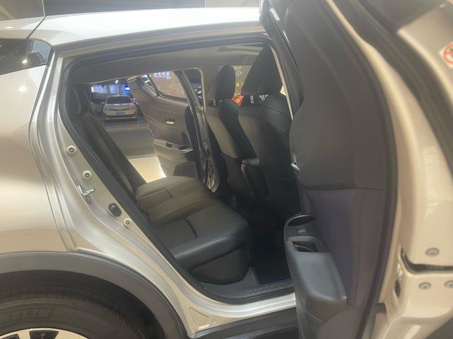 GAC Toyota C-HR 2020 Model 2.0L Leading Version Used Car for Sale in Ghana -u22574257 | ZEEX AUTO